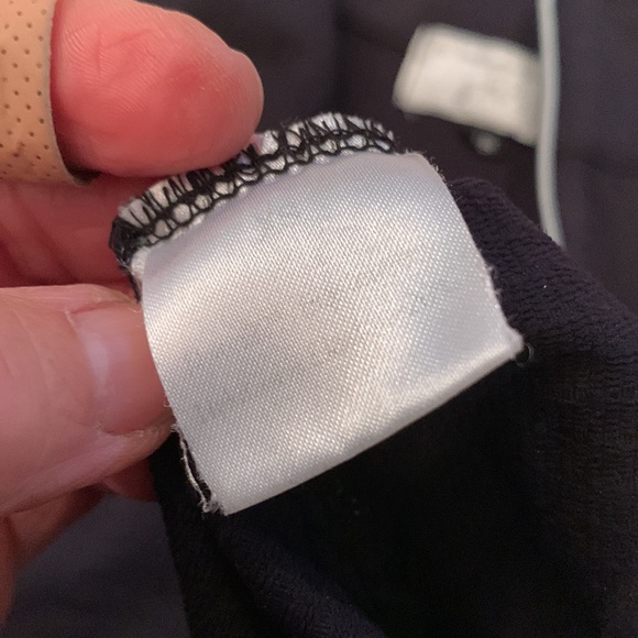 The Wellington Collection Equestrian 1/4 zip Tech Shirt - Picture 10 of 11